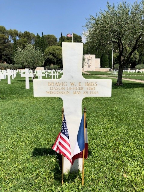 Picture of Bravig Imbs’s headstone at Rhone American Cemetery. Credits: American Battle Monuments Commission.