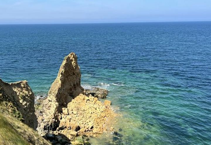 Landslide at Pointe du Hoc 220506.jpg