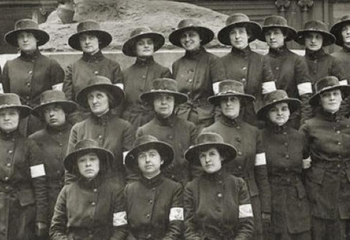 Signal Corps telephone operators arrive in France, 1918